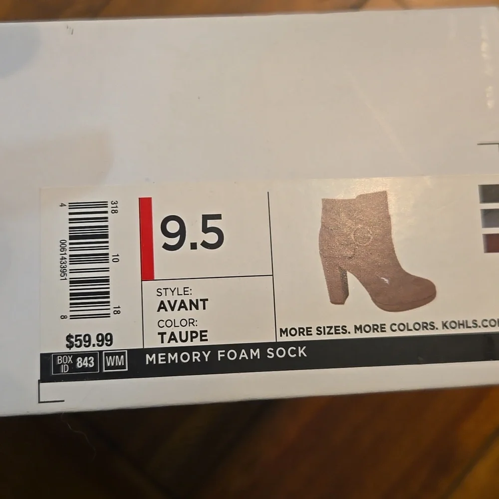 NWT LC Lauren Conrad Women's Gray Suede Heeled Boots SIZE 9.5 - Picture 3 of 7